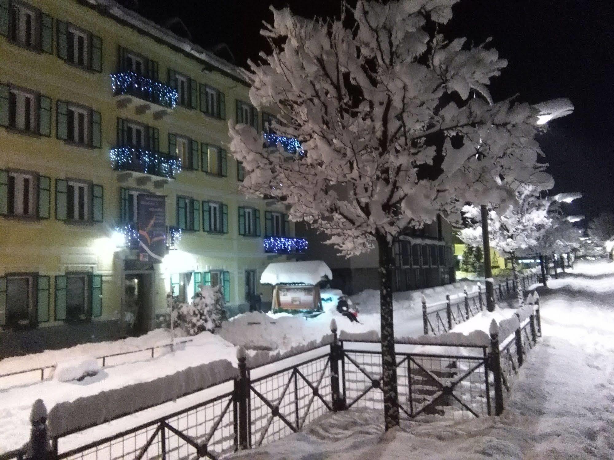 Hotel Auronzo Auronzo di Cadore Buitenkant foto